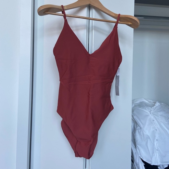 J. Crew - Lana One-Piece in Classic Sculpt Swimsuit Sz 8 Carolina Clay NWT C1367 - Picture 6 of 12